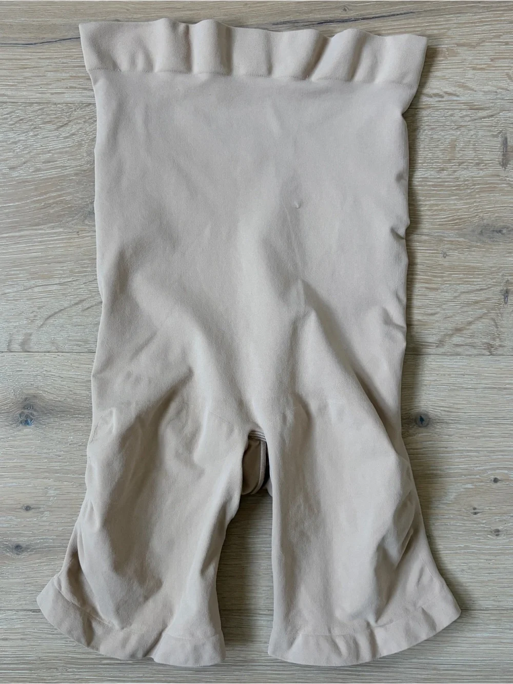 SKIMS Sculpting Mid Thigh Shaper Shorts Nude Beige Sz 2X Seamless Shapewear*K19